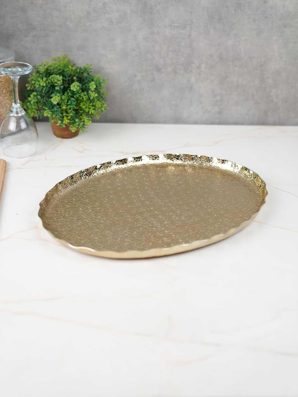 صينية ضيافة بيضاوي متوسطة ألمنيوم لون ذهبي - Jamie