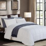 لحاف ابيض فندقي مايكروفيبر مجوز - Super Micro