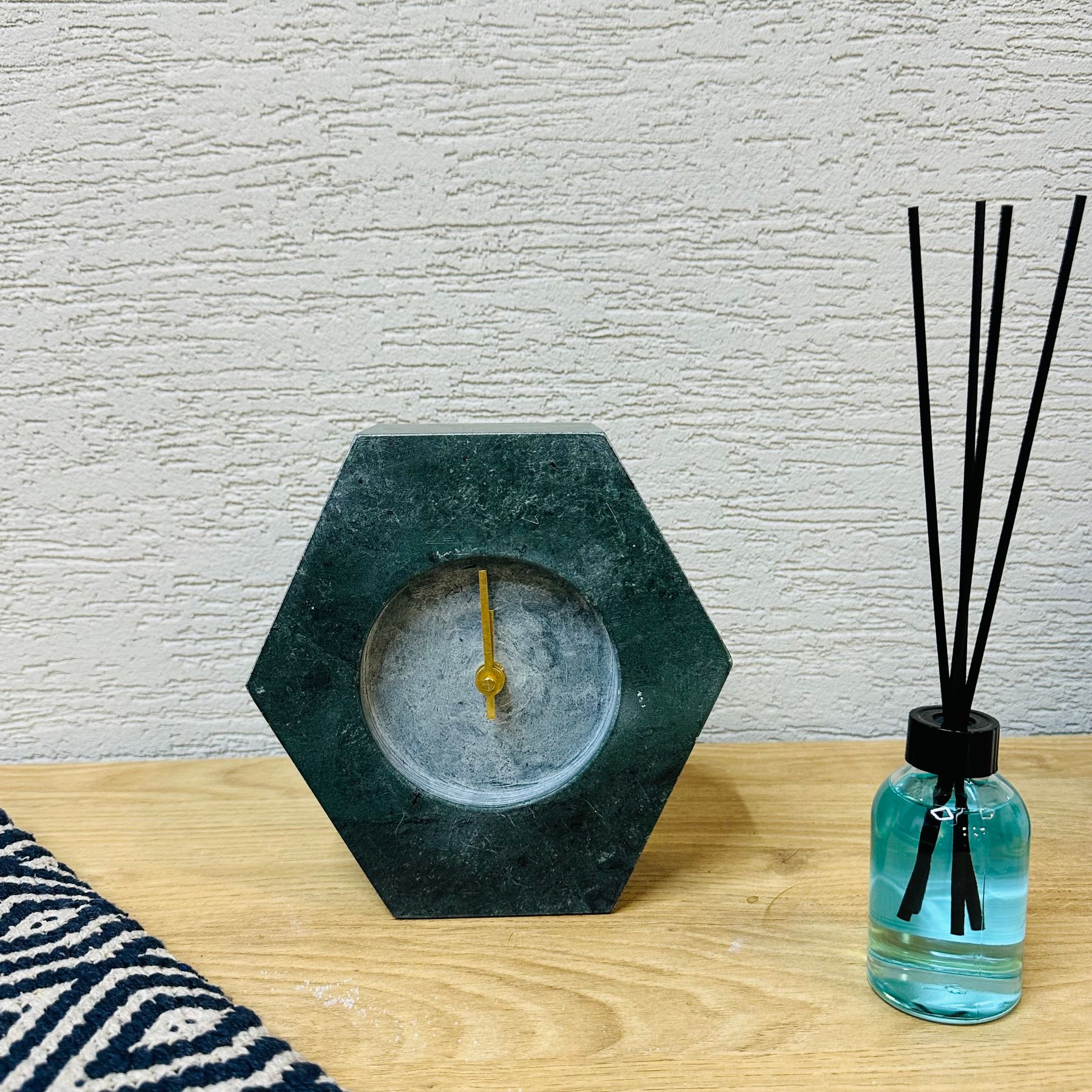 ساعة رخامية سداسي - Green