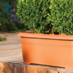 قوار بلاستيك حديقة