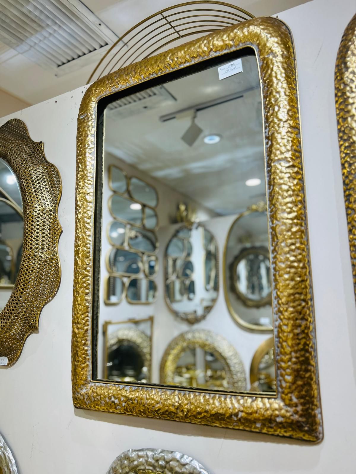 مرآة هندي مستطيل مع إطار نحاسي