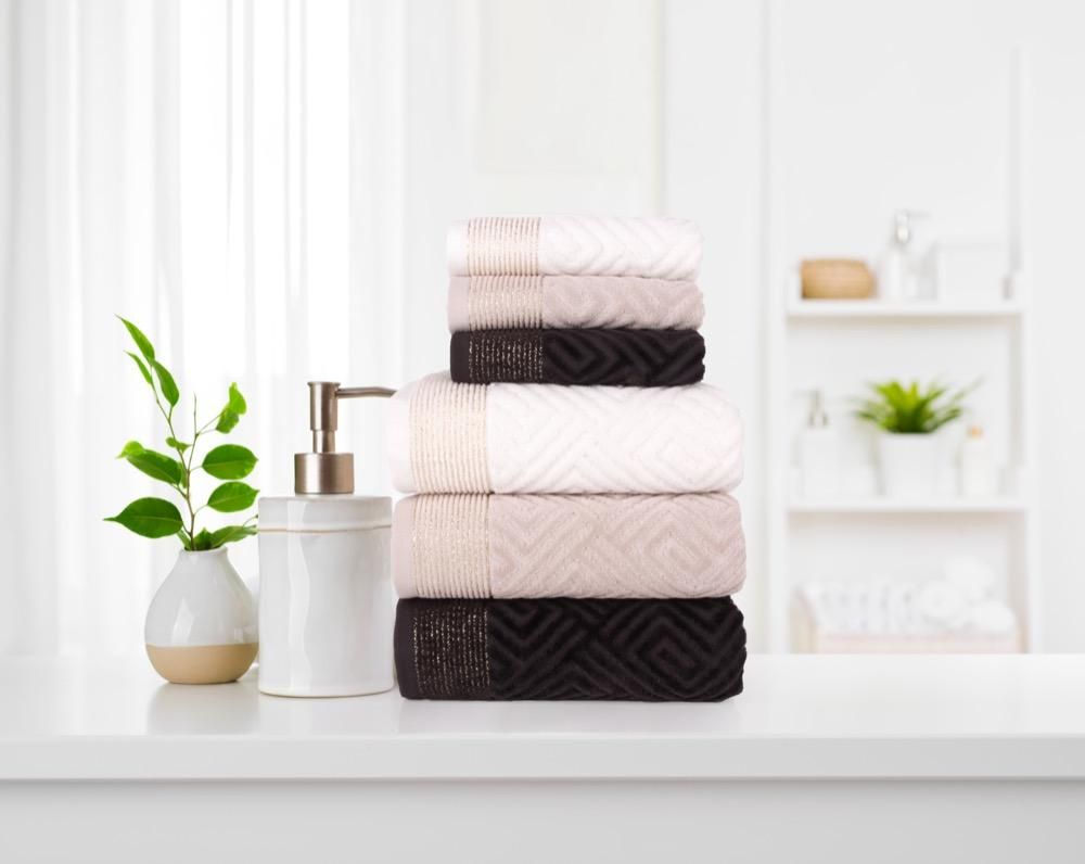 مناشف قطن - Gold Versace