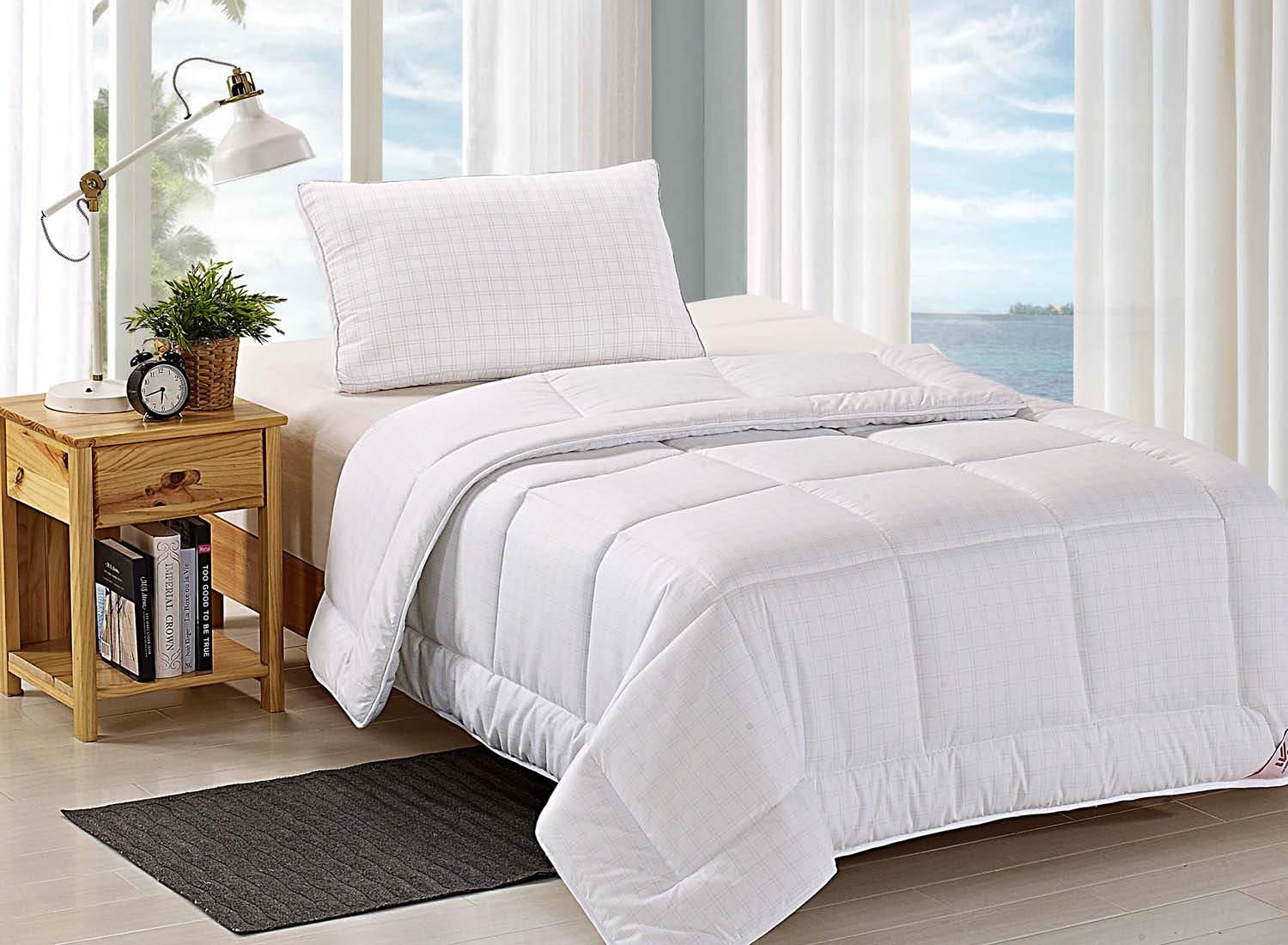 لحاف أبيض فندقي مايكروفيبر مجوز - Silver